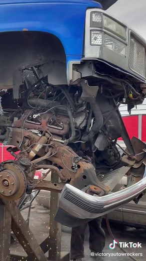 #torching a #chevy motor. #junkyardlife #victoryautowreckers #fyp #chicago #AerieREAL