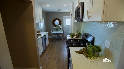 78K views · 1.8K reactions | A fresh, modern upgrade and a big workshop out back?!? Yes, please! #FlipOrFlop #HGTVMoments | HGTV | Facebook