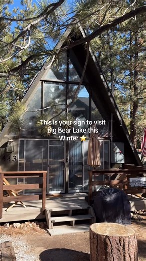 Send this to someone you want to escape to the mountains with. Big Bear winter is waiting for you. ❄️🌙 Reserve your cabin at www.bigbearcoolcabins.com #bestofbigbear #bestpropertymanagement #bigbearlake #bigbearcoolcabins #travel #bookwithus | Big Bear Cool Cabins