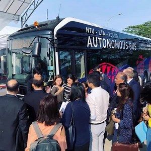 474K views · 2.1K reactions | Some pictures from our demo of the world’s first full size autonomous electric bus from Volvo! | Volvo Buses | Facebook