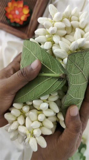 South India Jewels (SIJ) | Realastic Jasmine Flower Strings Available to shop directly on our shopping portal. Comment below to get the shopping Link on your message... | Instagram