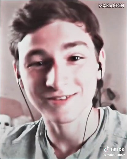 Exploring Minecraft Adventures with Pozzi and Friends