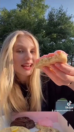 CrumblCookies - TikTok Viral Trend Review! Part 1 **Francesca and Leah** #shorts