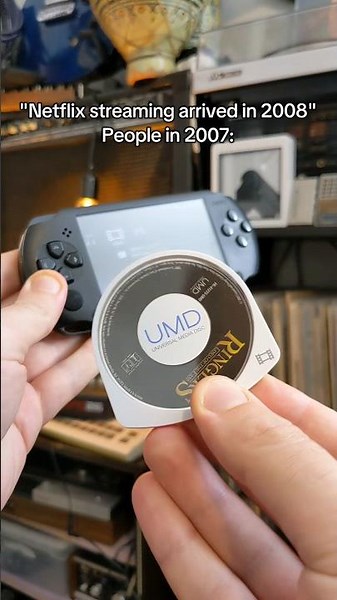 Disc menus were something else #psp #playstation #sony #retrotech