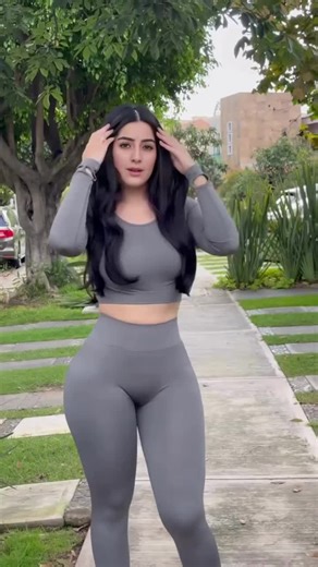 amazing Hot 🥵🥵 girl best stile. oh my god#amazinggirl815 #foryoupage #🙏 #creatorsearchinsights