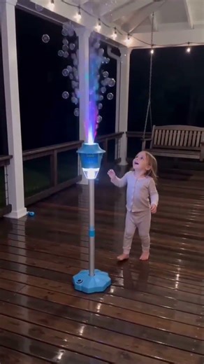The Coolest Bubble Machine We Have Ever Tested 😱✨#BubbleMachine #TrendingToys
