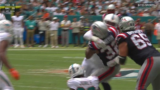 TreVeyon Henderson rumbles for 15 yards after the catch