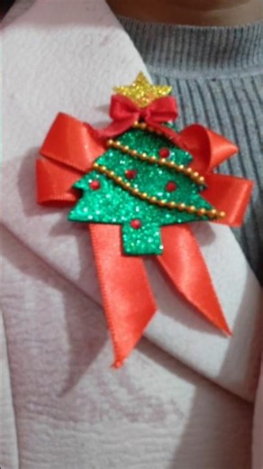 diy christmas brooch #diy #christmas #youtube #shorts #easy #art #craft @craftingkiddo🎁⛄💥❄️🌲☃️ #2025