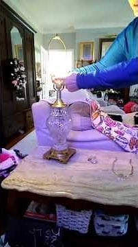 Changing a lamp harp. lamp shade. lamp
