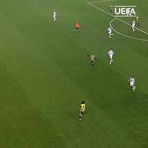 632K views · 8.8K reactions | ⚽️ Deivid, Beckham, Pastore, Messi, Lavezzi: on this day goals! Who did it best? #UCL | UEFA Champions League | Facebook