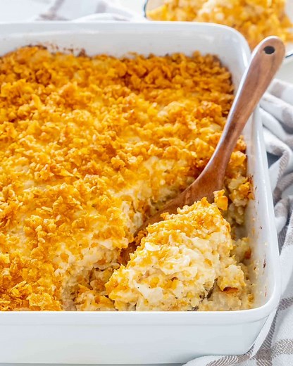 Experience the comforting taste of Funeral Potatoes – a classic dish that brings warmth and homely flavors to any gathering! 🥔🧀 #FuneralPotatoes #ComfortFood ✅Recipe- https://www.jocooks.com/recipes/funeral-potatoes/ | JoCooks