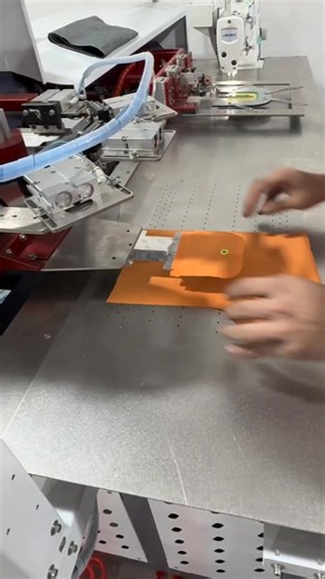 Efficient Automatic Garment Pocket Attaching Machine