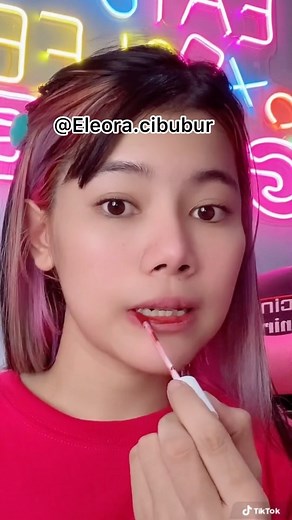 Mega dwi cahyani on Instagram: "Suka banget lipstik dari @eleora.cibubur"