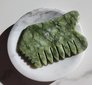 Natural Jade Gua Sha Comb | Sculpting Facial Massage Tool | Anti Aging | Reduce Puffiness | Gifts Under 20 for Her - Etsy
