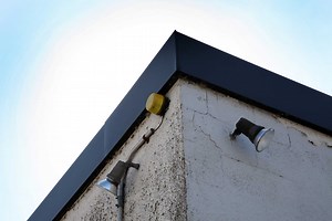 How to Attach Flashing to a Parapet Wall