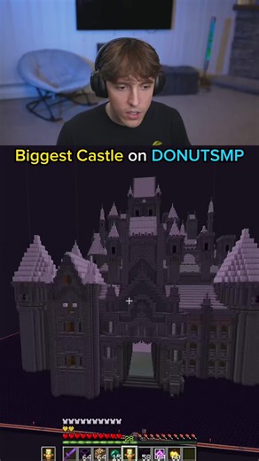 Building the Biggest Castle on DonutSMP in Minecraft