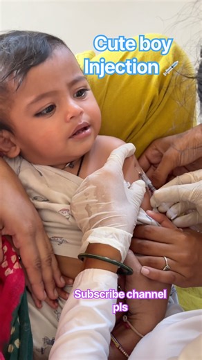 How to give injection 💉!Baby injection video! બાળકો નું રસીકરણ 💉#baby#viral#health#shorts#trending
