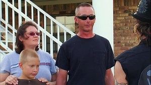 Billy the Exterminator S05:E04 - Swarm of the Angry Bees