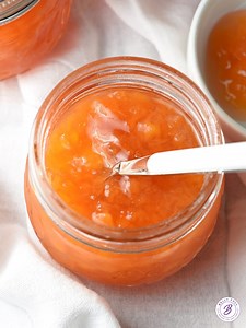 Peach Jam! WRITTEN RECIPE: https://bellyfull.net/quick-and-easy-peach-freezer-jam/ | Belly Full