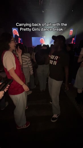 @reneé @Ariel O'Neal love the dance break so much me and @Tara had to do it ourselves @youngexwives #fyp #concerts #bitemetour #reneerappsupremacy