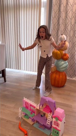 Hide and Stay Safe | Helping a Friend in Danger 🛑💛