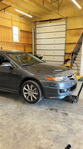 Lowered Acura TSX: Supercharged Performance
