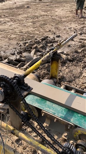 "Fast, Efficient, and Powerful: The Ultimate Brick-Making Machine! 💡 #Shorts"