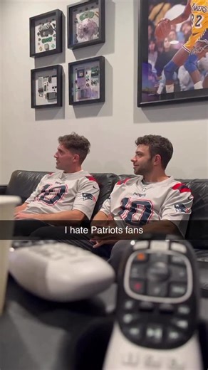Pats fans think Tom Brady is playing cuz they beat the Dolphins and Jets | Dappz Sports