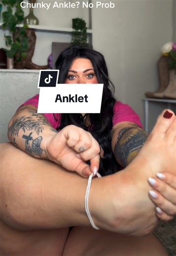 Stunning Chunky Anklets for Every Fashion Lover