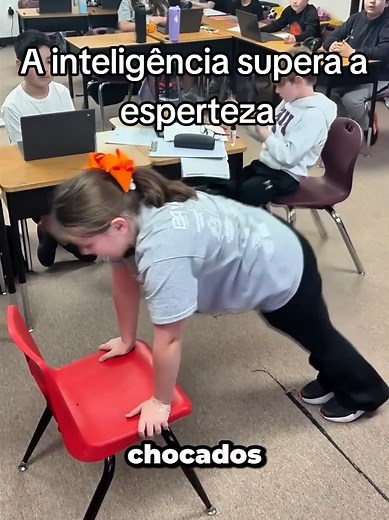 Desafio da Cadeira: Inteligência vs. Esperteza