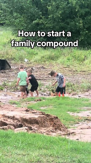 How to start a family compound! Everyone wants to know HOW, so I’m making a series to explain the steps if you want to have one too! Step 1 is just a conversation. Who’s interested? Who’s not? What would it look like for your family? Where would everyone want to be? Step 2, show them my account 🙌🏻❤️ #familycompound #familycompoundbuild #barndominiumlife #barndosoftiktok