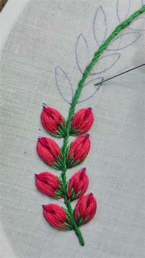 Embroidery 🪡 by Monika on Instagram: "Beautiful flower 💐 bud pattern Hand embroidery 🪡 tutorial for beginners #beautiful #embroideryart #reels"