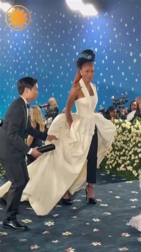 “You know it’s your girl!” Keke Palmer wears Vera Wang at the 2025 #MetGala. https://cbsn.ws/4jIah0k | CBS Mornings
