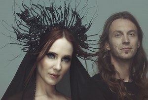 SIMONE SIMONS On Being In EPICA With Her Ex-Boyfriend, MARK JANSEN: 'We Wanted To Preserve The Band Because It Was Special'