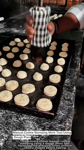 Cookie Stamping Work Tool Using Dough Press #worktool