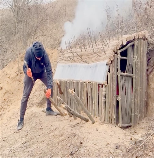 47K views · 2.1K reactions | Creating a sweltering shelter to prevent wild boar attacks. | Alex Zana | Facebook