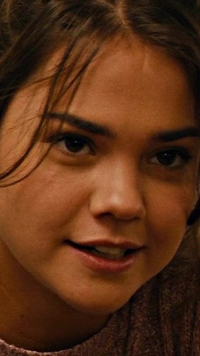Hot Summer Nights: Maia Mitchell and Alex Roe Movie Clips