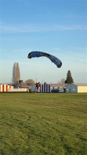 Effortless Skydiving by Experienced Crew