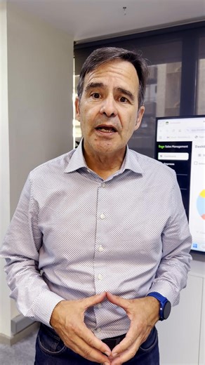 📉 ¿Tu CRM se ha convertido en hojas de cálculo con más colores? Muchos directores comerciales siguen atrapados entre hojas de cálculo casi siempre desactualizadas y CRMs genéricos que no se adaptan a cómo trabaja realmente su equipo. El resultado: ❌ Datos desactualizados y reportes que llegan tarde. ❌ Oportunidades que se pierden por falta de seguimiento. ❌ Comerciales frustrados 😩 porque sienten que el sistema sólo les quita tiempo. ❌ Decisiones basadas en intuición, no en información real. U