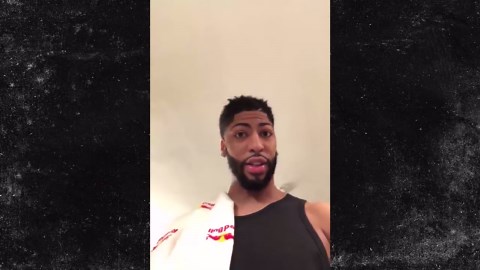 Anthony Davis Shaves His Unibrow?