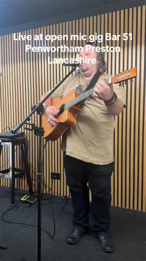 Live Performance of Wild Rover by James P Cooper