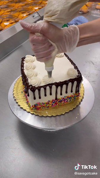 Creative Cake Decorating Ideas for a Birthday Celebration