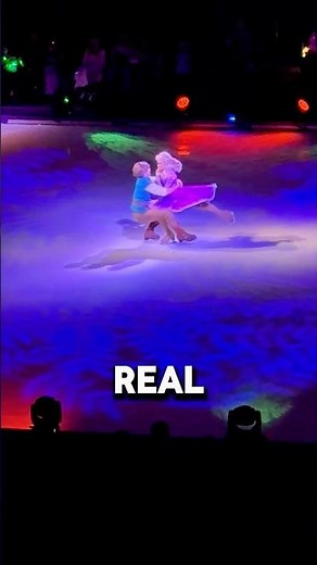 Rapunzel & Flynn Begin Their “I See the Light” Dance ✨🏮 | Tangled