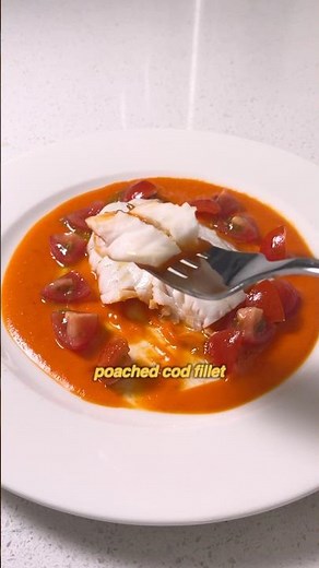 The simplest way to prepare white fish - poached cod with red pepper sauce