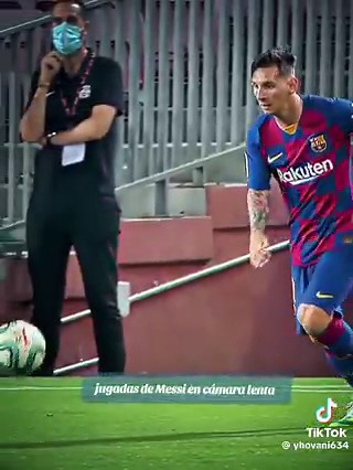 Messi's dribbling from a camera view.Pure Athleticism
