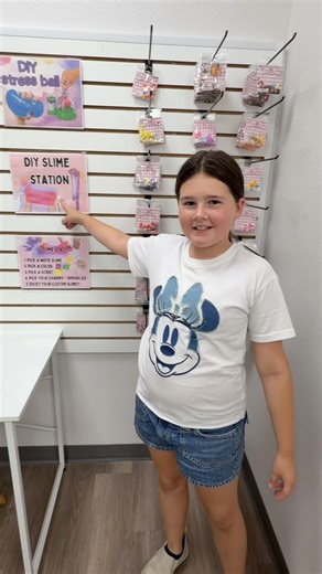 Making a DIY slime with @M@MrsBench