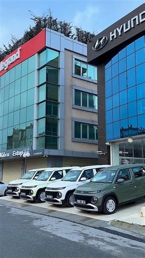 Kaynak Otomotiv - Yetkili Satıcı/Servis on Instagram: "Güçlü filolar, güvenilir teslimatlar.🤩 Filo satış teslimatlarımız hız kesmeden devam ediyor. İşinize değer katan çözümler için buradayız.✨ Hyundai Kaynak Otomotiv olarak filo satış teslimatlarımızla iş ortaklarımızın yanında olmaya devam ediyoruz.🚗✨ #hyundai #hyundaikaynakotomotiv #inster #hyundaiinster #filo"