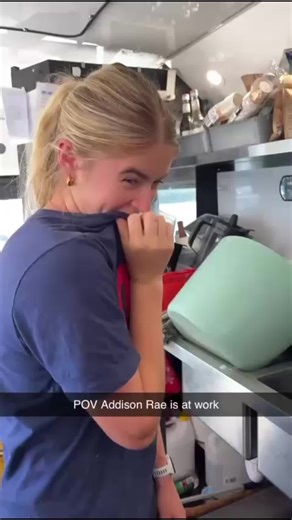 Addison Rae's Beach Bowl Adventure in Perth