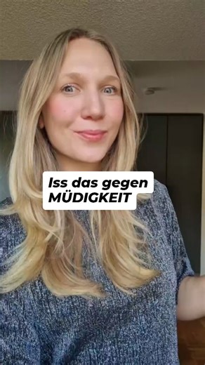 Delia🌟 antientzündliche Rezepte | Abnehmen OHNE Diät | longevity on Instagram: "🔥 Trink DAS, wenn du ständig müde bist⬇️ Dieser Saft mit Roter Bete liefert Eisen und erinnert an etwas ganz Wichtiges: 👉 Deine Ernährung ist die Grundlage deiner Nährstoffversorgung. Supplemente können sinnvoll sein (auf Basis individueller Blutwerte)👌🏻 Aber sie ersetzen keine gesunde Ernährung🙏 Nicht umsonst heißen sie Nahrungs-ERHÄNZUNGS-mittel. 👉🏼 Folge @delia.da.silva für mehr alltagstaugliche Ernährungs