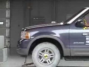 Crash Test 2002 - 2005 Ford Explorer / Mercury Mountaineer / Lincoln Aviator IIHS Frontal Impact